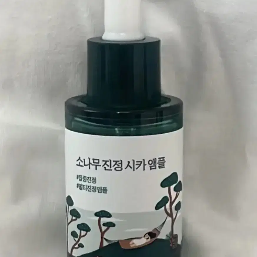 !!판완!! ((새상품)) 라운드랩 소나무 진정 시카 앰플 30ml