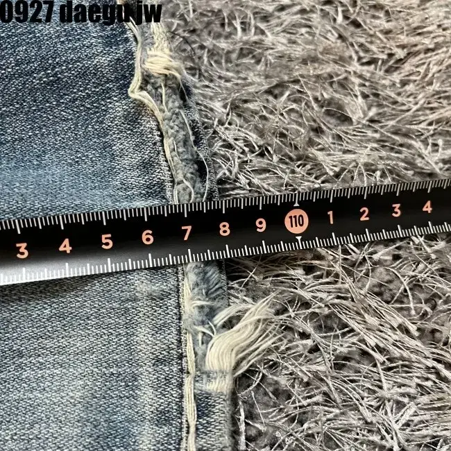 30 TRUE RELIGION PANTS 트루릴리전 청바지