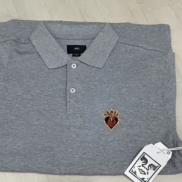 오베이 giant heart polo tee 회색 카라티 S 새상품