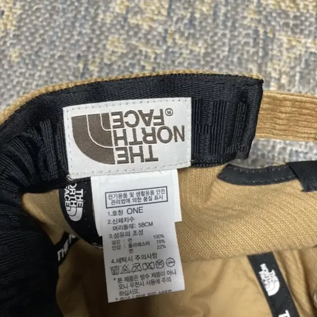 노스페이스(NORTH FACE)코듀로이 볼캡 F size