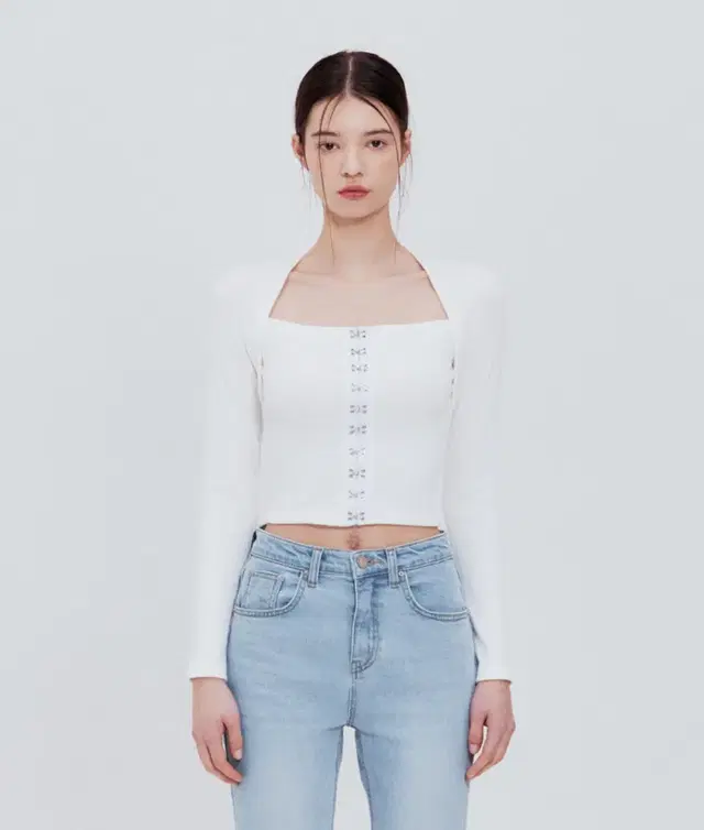 낫유어로즈 Hook square top White(장원영,조이 착용)