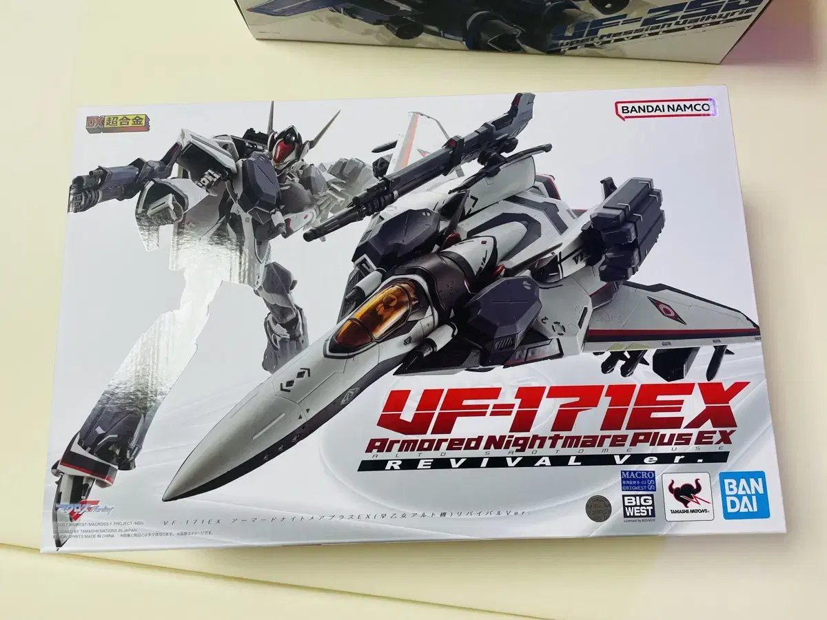 Unsealed)DX Superalloy Macross VF-171 Naetmere Altogi Armored Revival