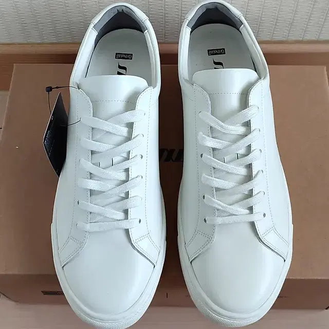 식스핏 IN WHITE HI 255 소가죽운동화 키높이 남성스니커즈