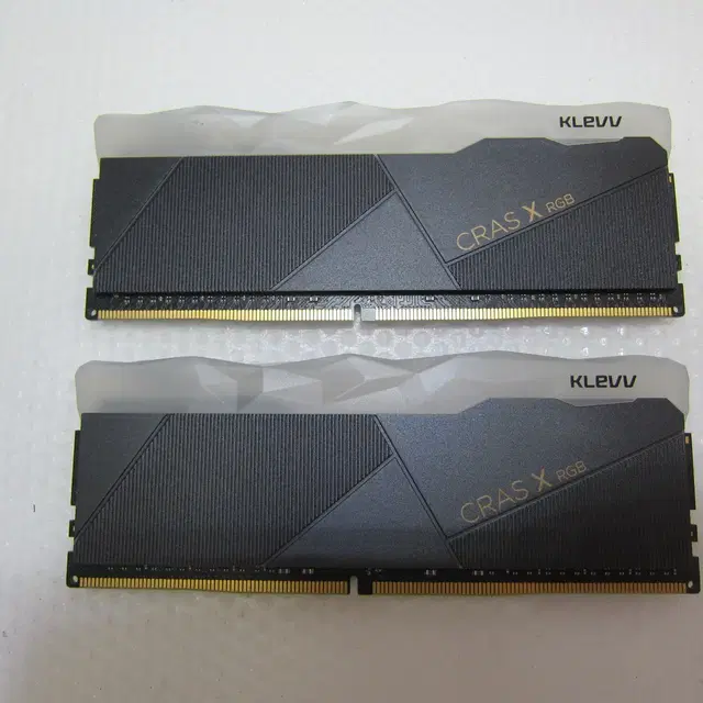 KLEVV DDR4-3600 CL18 CRAS X RGB (16Gx2)