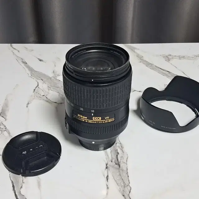 니콘 AF-S DX 18-300mm VR 렌즈 여행용