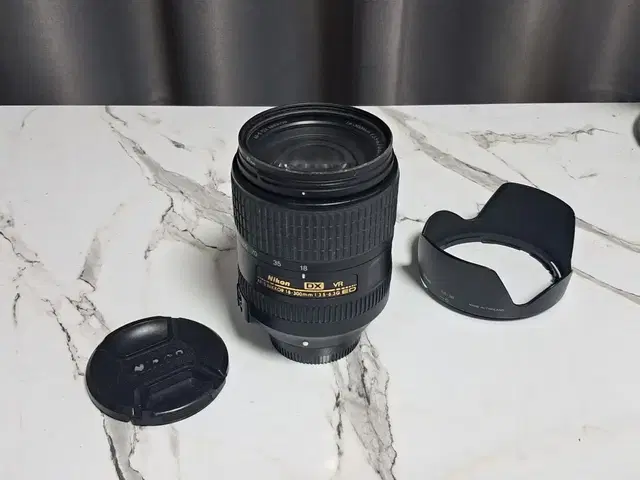 니콘 AF-S DX 18-300mm VR 렌즈 여행용