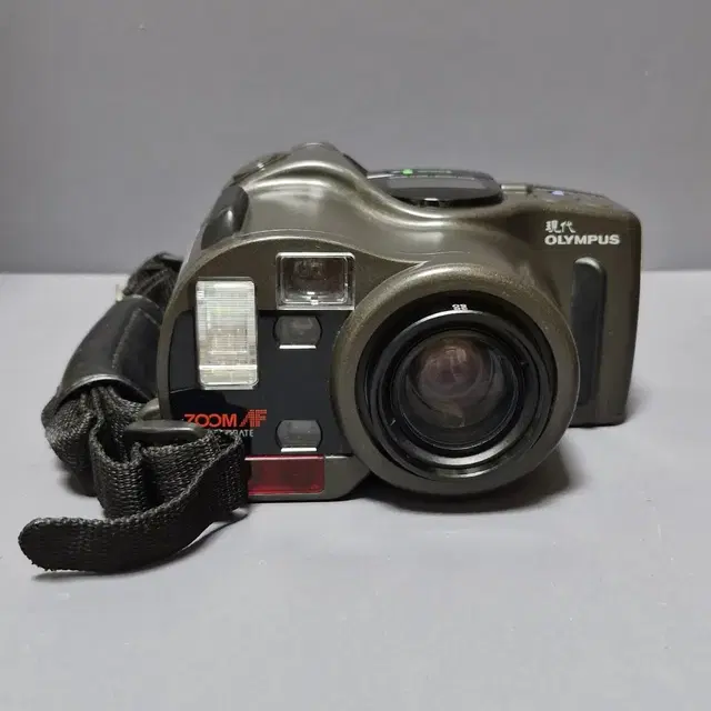 올림푸스 AZ-330 SUPERZOOM필름카메라