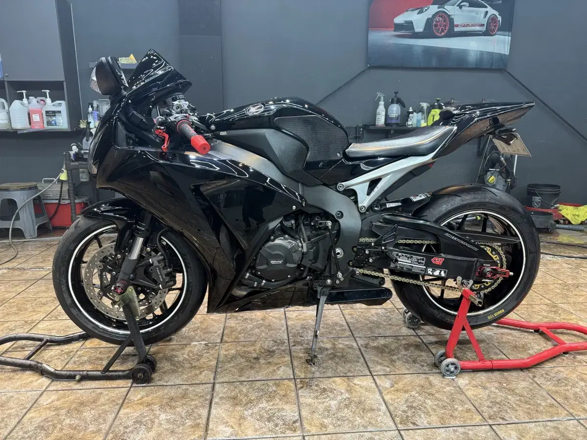 HONDA CBR1000RR 팝니다