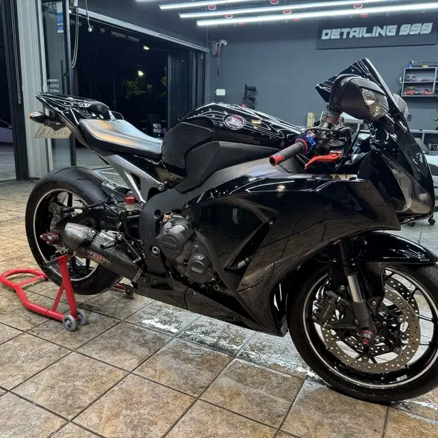 HONDA CBR1000RR 팝니다