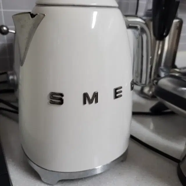 SMEG 스메그 화이트 전기포트