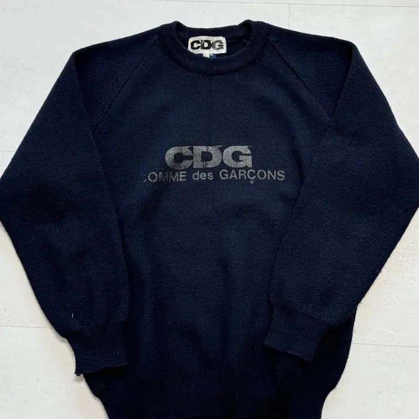 Shop CDG풀오버니트 on Bunjang Global Site - No more Korean