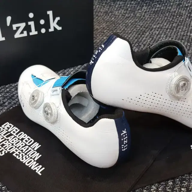 fizik 피직 인피니토 R1 무비스타팀 리미티드에디션/시마노 105클릿