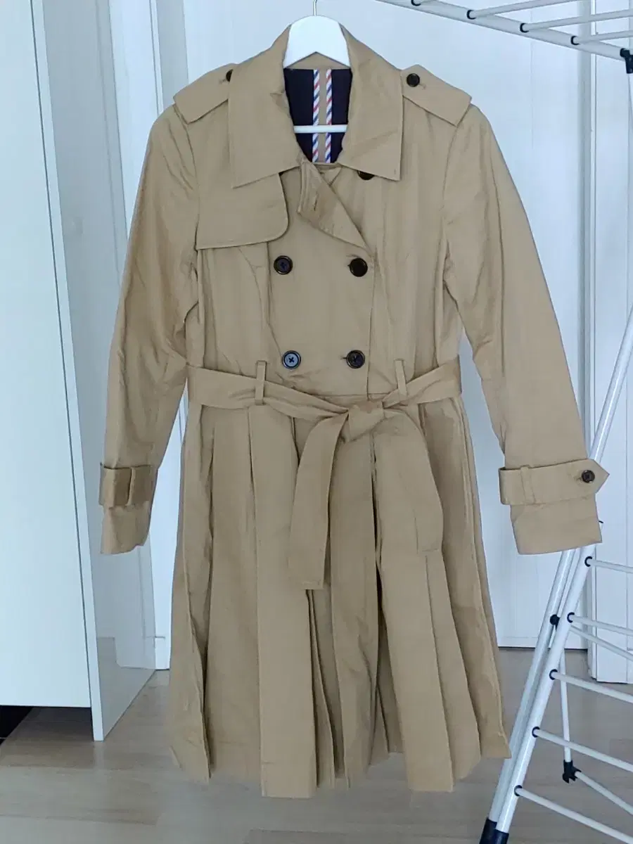 Tamistal Trench Coat