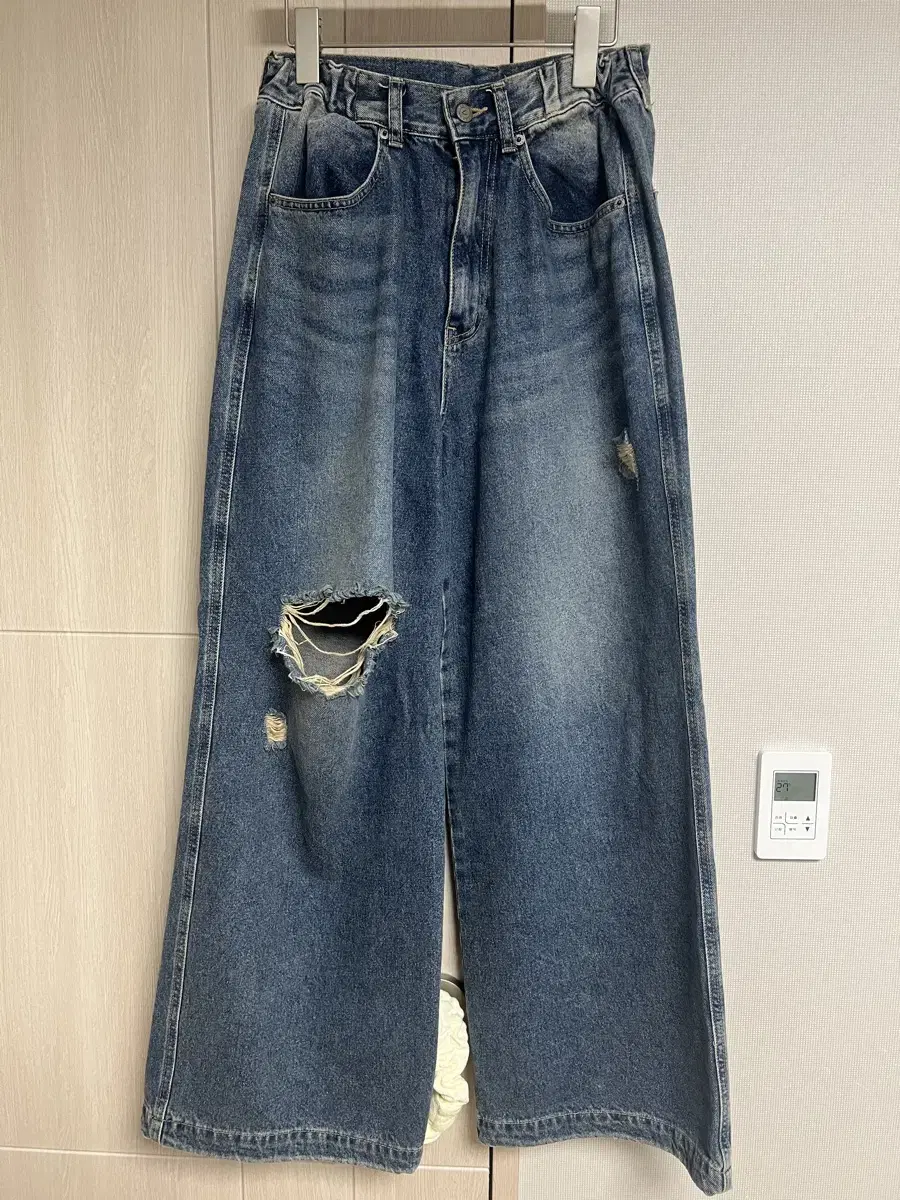 Arkham Distressed Denim Pants 1