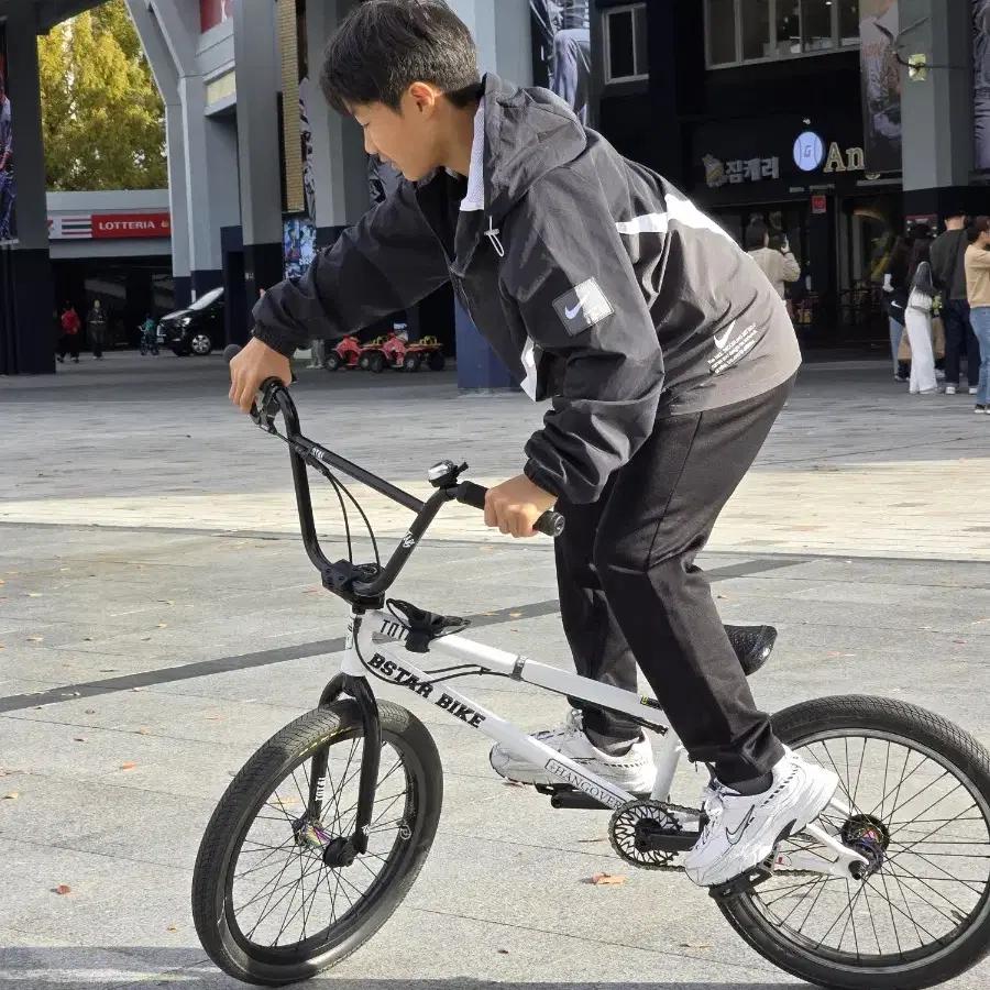 풀커스텀 최상급 bmx 판매 대차 (무하자급) 글좀 제발 잘읽고 오세요