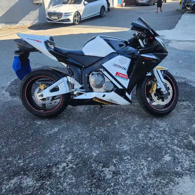 혼다 CBR 600RR 팔아요 상태 좋습니다