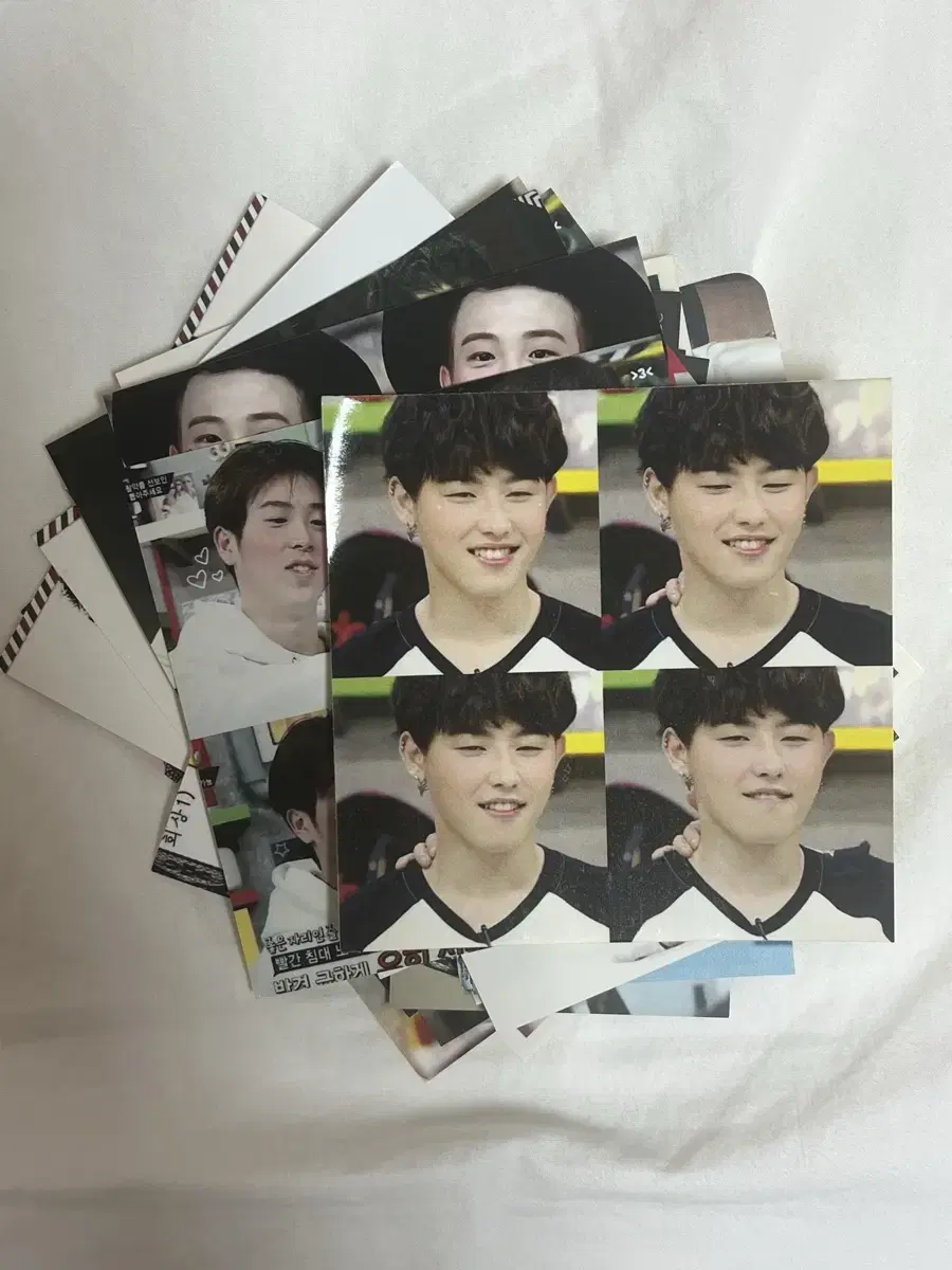 Block B u-kwon p.o unofficial goods sells