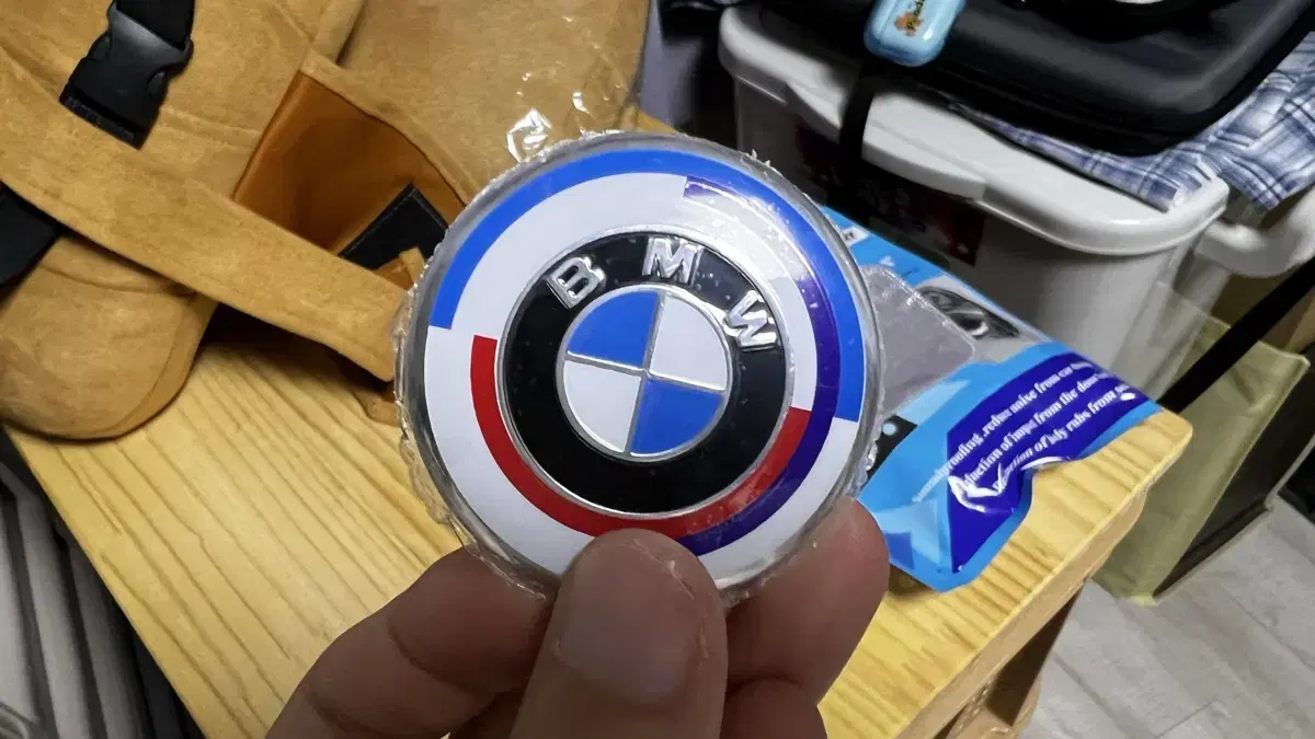 bmw 50주년 핸들로고 비닐안뜯은 새상품