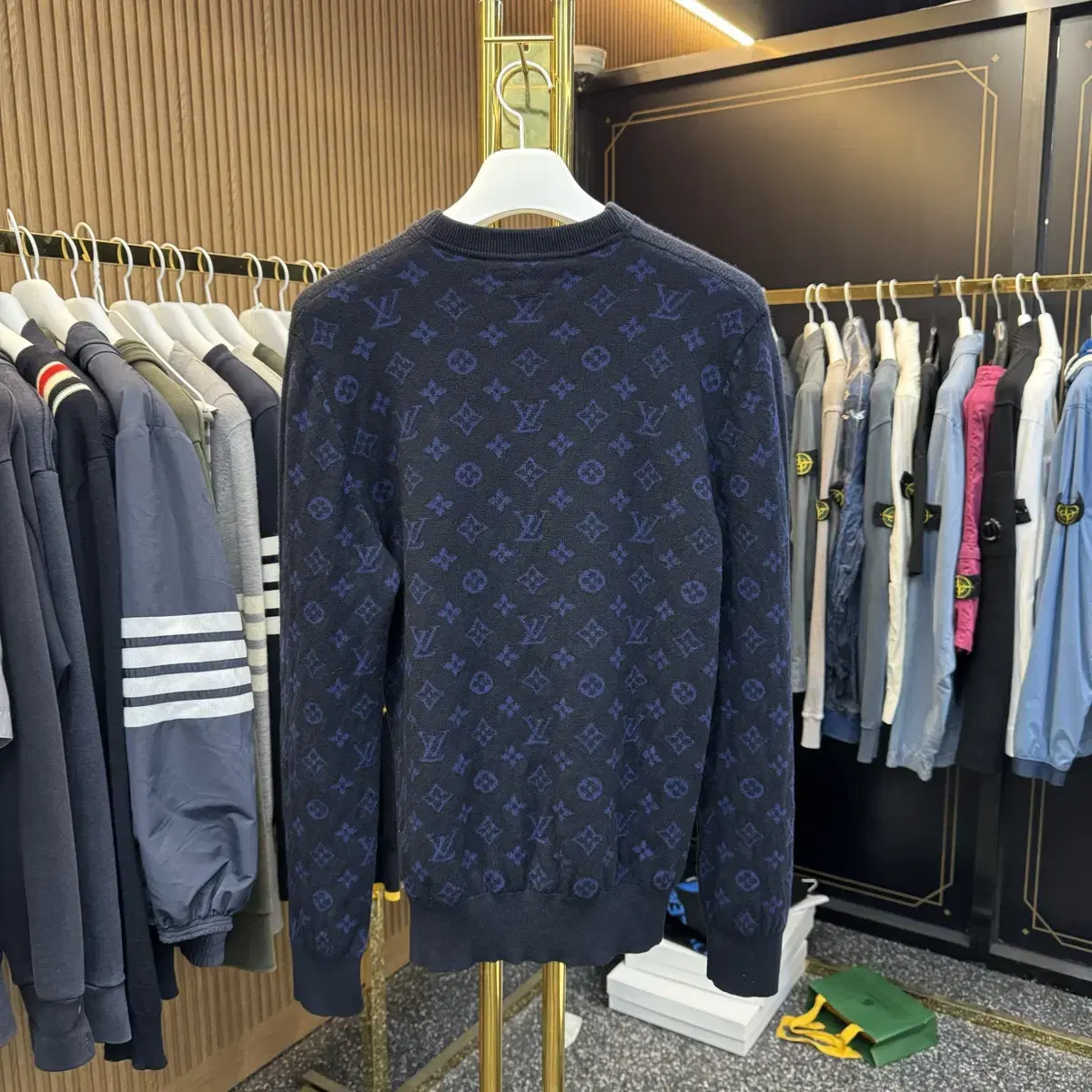 [M] Louis Vuitton Cashmere Knit Monogram Half