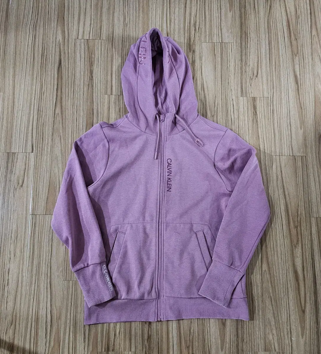 Kelvin Klein Hoodie