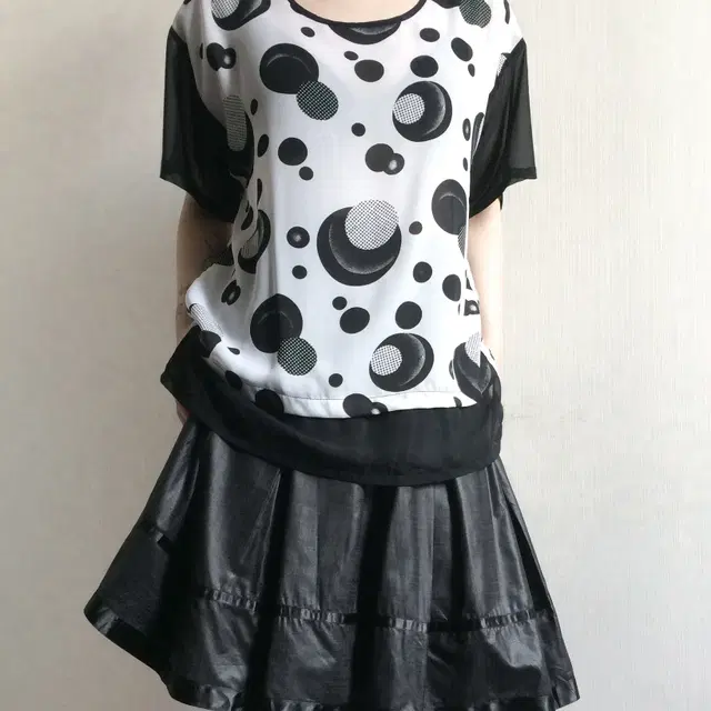 Dot pattern top