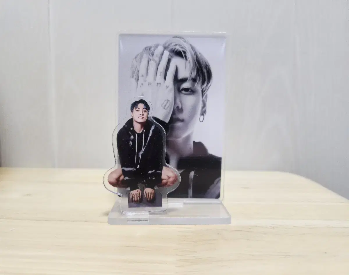 BTS jungkook 2 tier mini acrylic stand