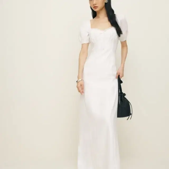 리포메이션 Petites Cherise Linen Dress (새상품)~