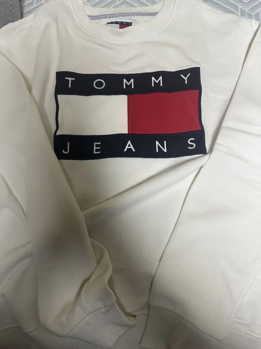 Tommy Jins White Top Selling 105 XL