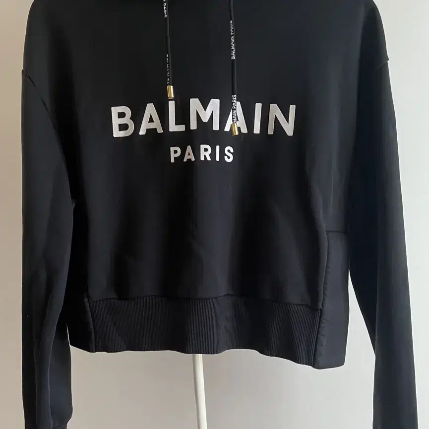 BALMAIN 발망 금장후드크롭 티셔츠