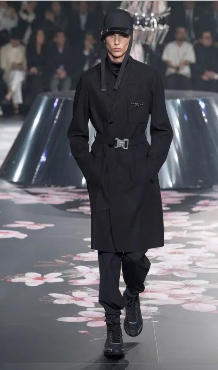 Dior Man / FW19 Belted Coat / 52