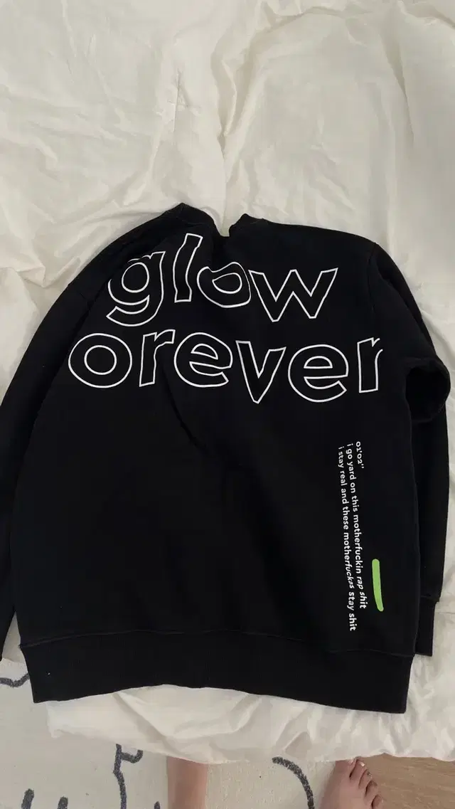 glow forever 글로우포에버 더콰이엇 맨투맨