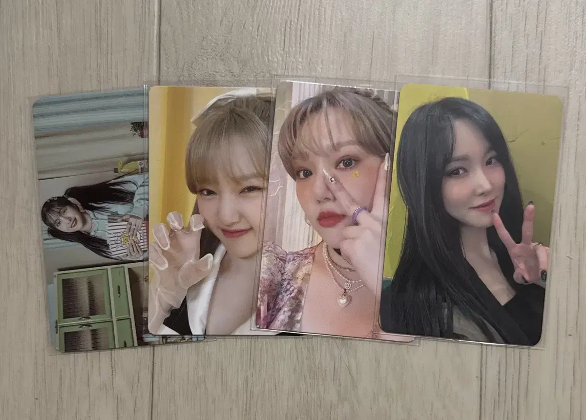 Gfriend sowon yerin yuju photocard bulk WTS