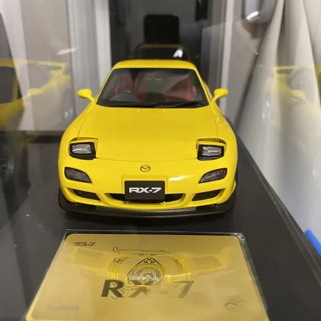 마쯔다 RX-7 (폴라마스터) 1:18 다이캐스트 팝니다. 다캐