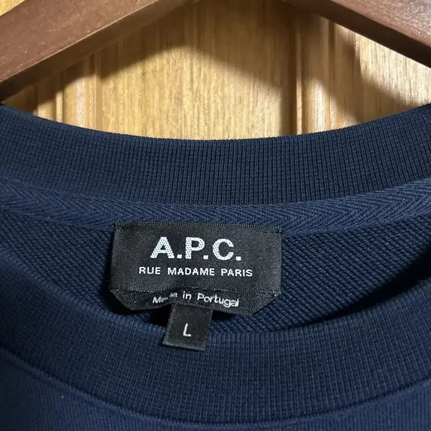 APC 아페쎄 맨투맨 L