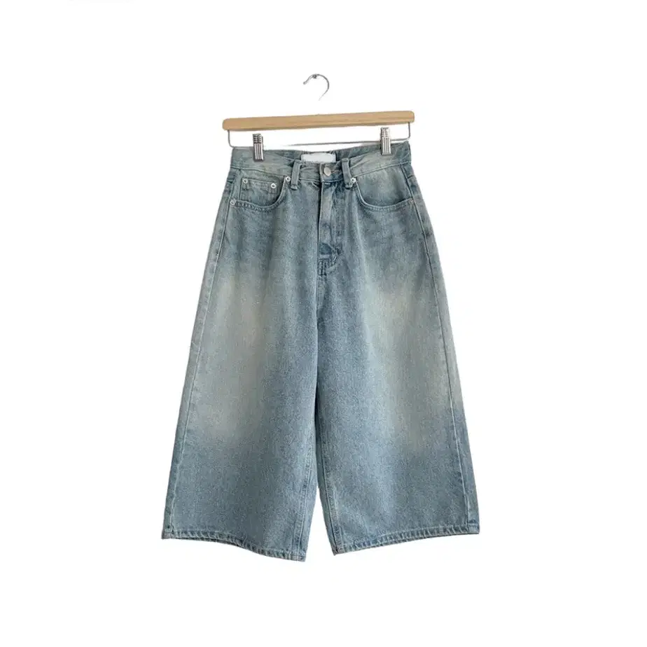 프릴리 버뮤다팬츠 DD. Wide Denim Bermuda Pants