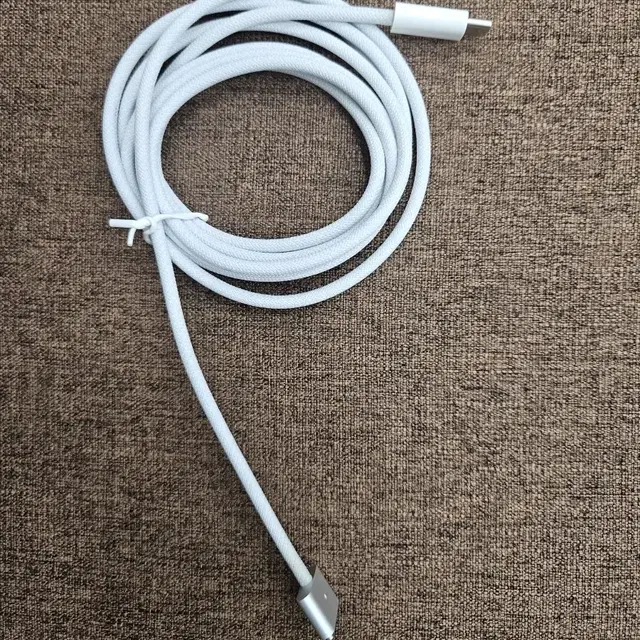 Apple USB-C to Magsafe 3 케이블 2m