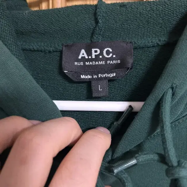 APC 아페쎄 후드티L