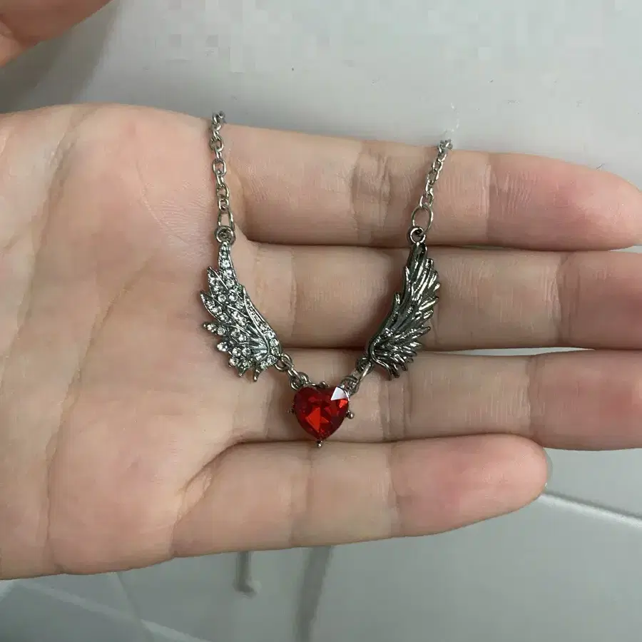 Heart wing necklace 하트 날개 목걸이 빈티지깔