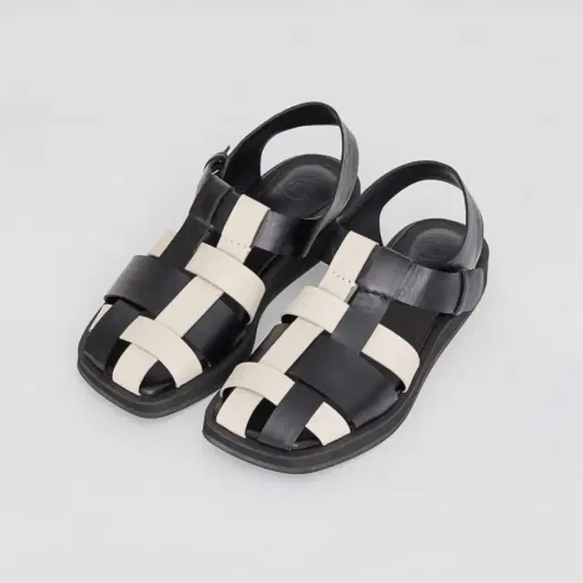 렉토 [RECTO WE] CROSS STRAP SANDALS