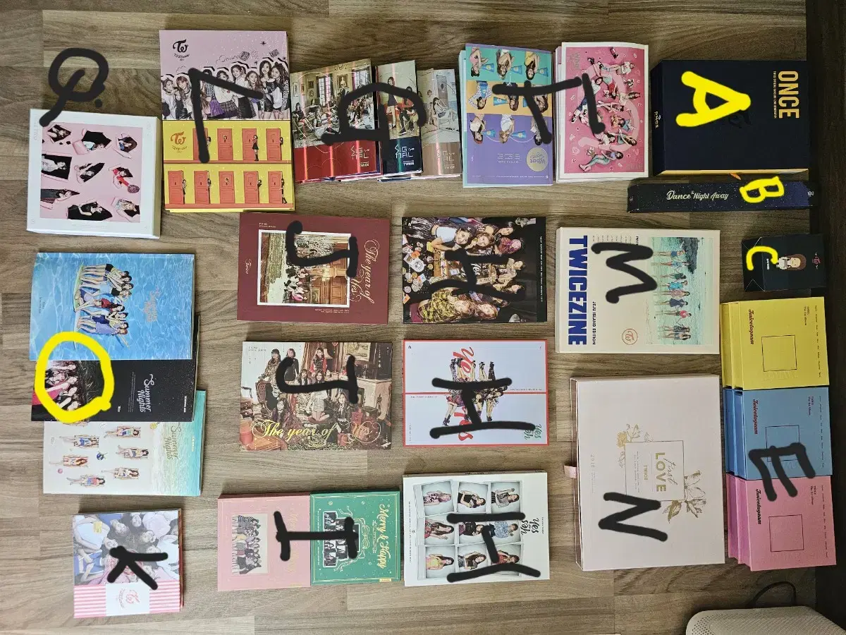 Twice album, merchandise for sale (in original condition)