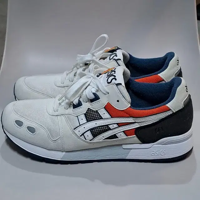 아식스타이거 18SS  GEL-LYTE H825Y-0101 (260)