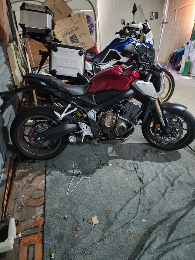 cb650r 20년식짧은키로수풀배기팝니다