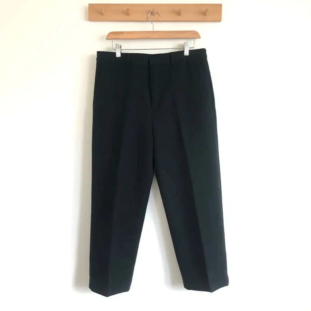 KIND Wide Cropped Heavyweight Wool Slacks