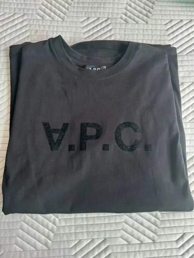 A.P.C 아페쎄 티셔츠 팝니다