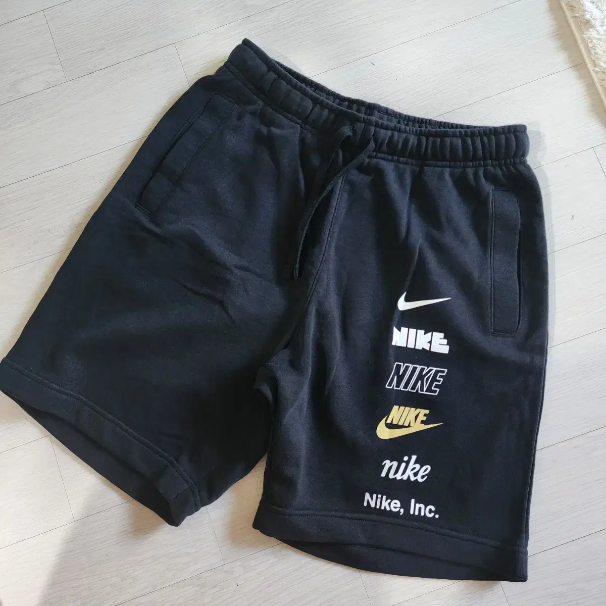 NIKE 나이키 반바지 M 새옷상태