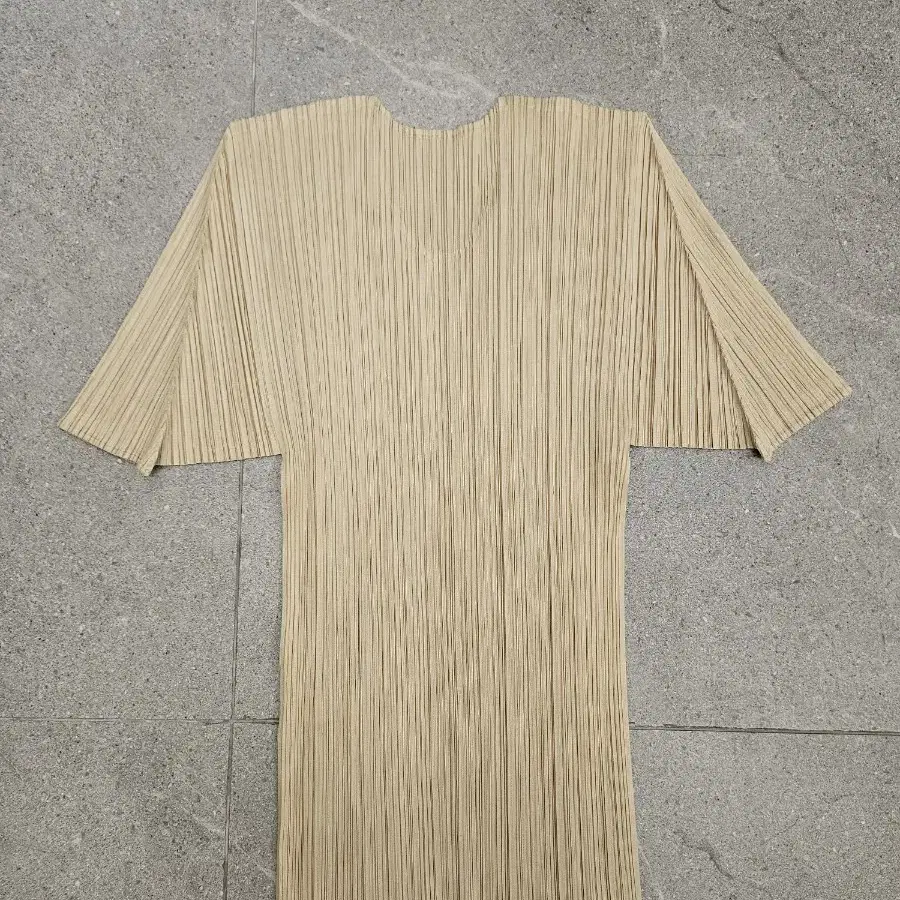 플리츠플리즈 이세이미야케 PLEATS PLEASE 여성 반팔티 3