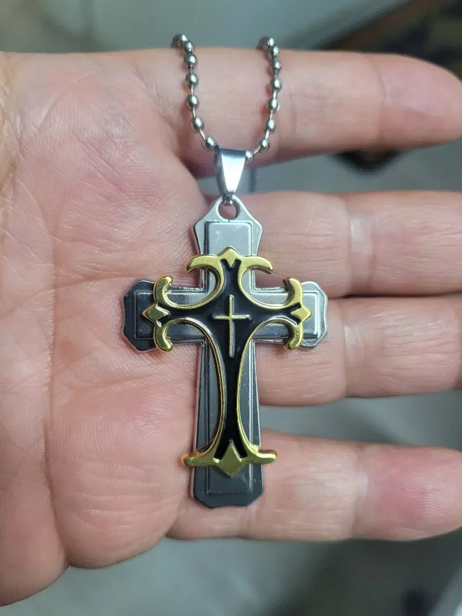 Luxury cross necklace