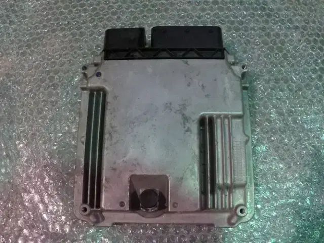 BMW E60 530D 엔진ECU 0277022056