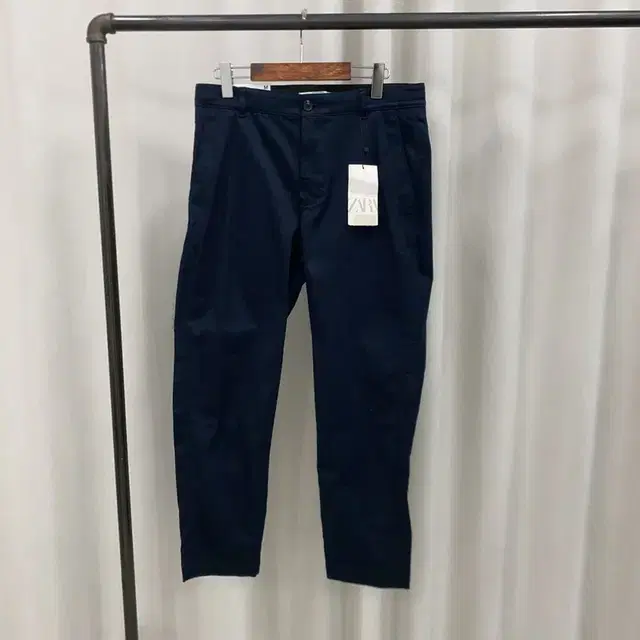 자라 ZARA 네이비 슬림핏 남자 면바지 32인치 A06919