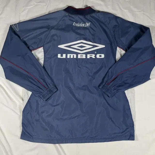 Umbro 엄브로 바람막이 트레이닝 탑 웜업